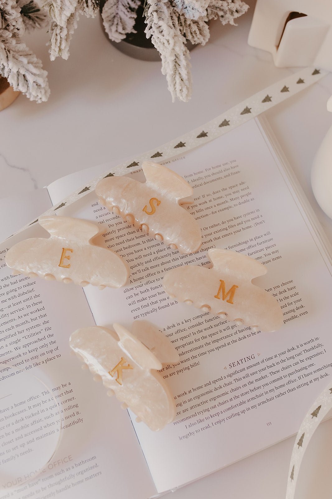 Cute Accessory Gifts That Make Great Stocking Stuffers - Magnolia Boutique